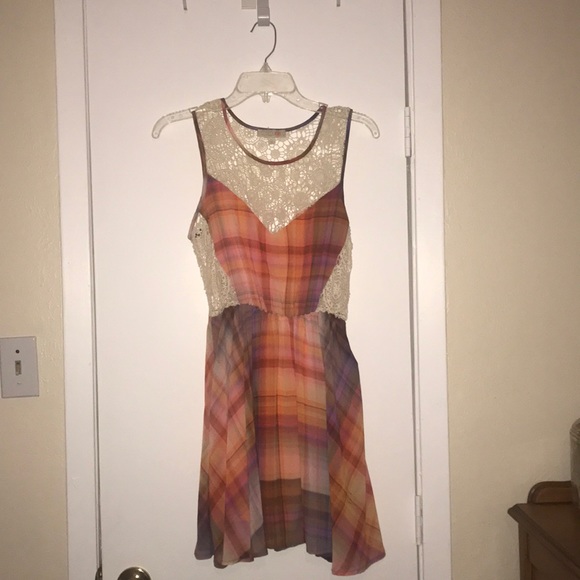 Dress - Picture 1 of 4